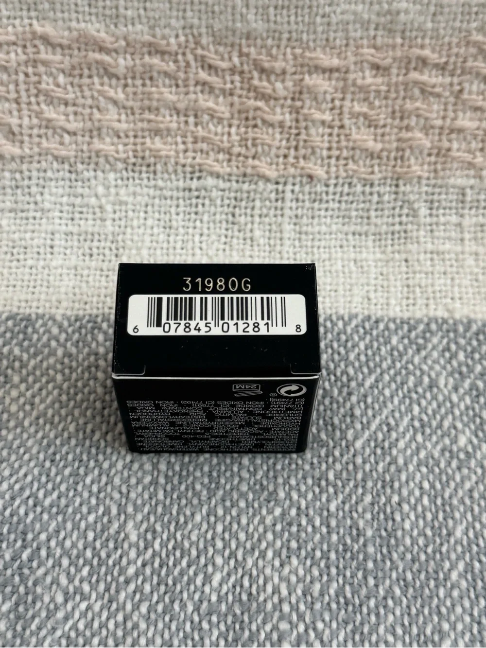 NARS matte black